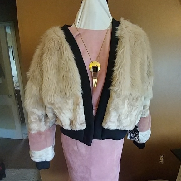 NWT YF&B Faux Fur jacket chubby topper - Picture 4 of 8
